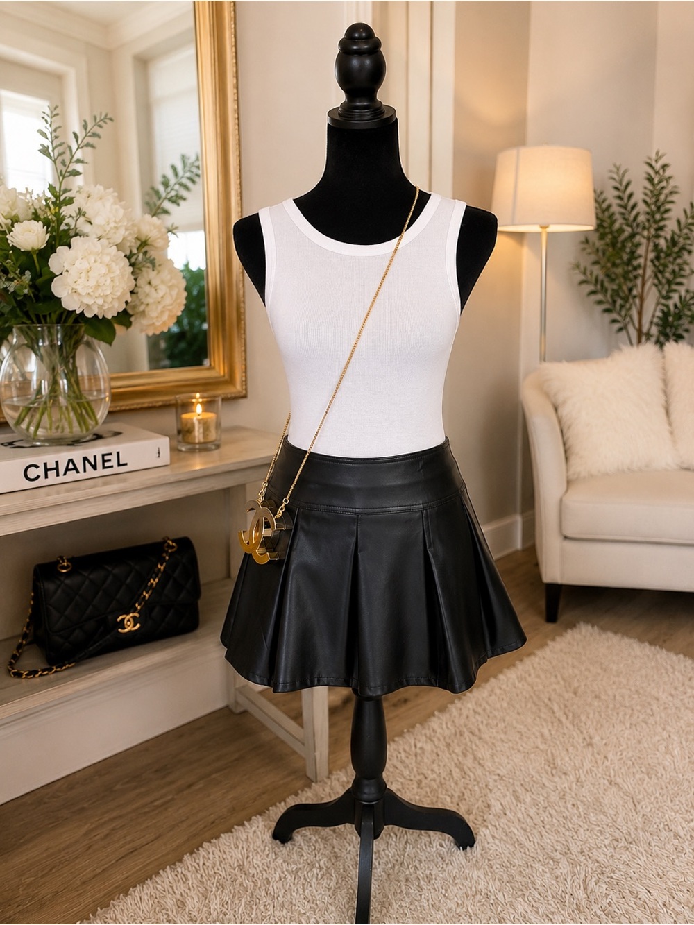 Classic Faux Leather Pleated Mini Skirt - Black - super cute 🥰